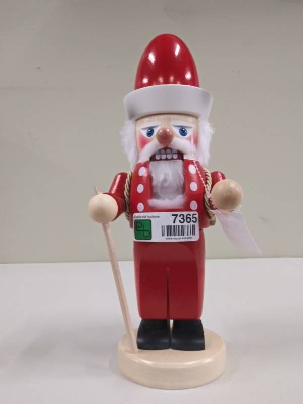 lady-steinbach-chubby-nutcracker