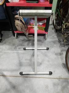 lot 3029 image: Ball Bearing Roller Stand SKU 483048