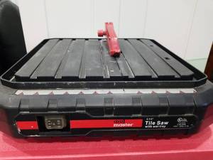 lot 3052 image: Drill Master 4-12 inch Tile Saw with Wet Tray
