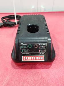 lot 3053 image: Craftsman DieHard 19.2V Battery Charger Model 5336