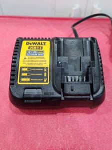 lot 3054 image: DeWalt DCB115 12V20V MAX Lithium Ion Battery Charger