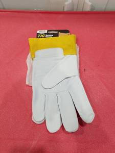 lot 3076 image: Tillman 1324 Top Grain Goatskin TIG Welding Gloves 2 Cuff, Large
