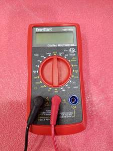 lot 3082 image: EverStart 10711WDI Digital Multimeter