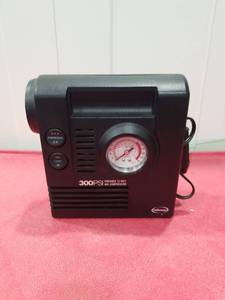 lot 3109 image: Slime 300 PSI 12V Portable Air Compressor with Light