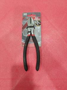 lot 3145 image: Mighty Max 8-inch Diagonal Pliers