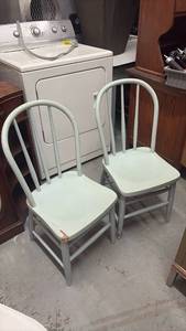 lot 58965 image: Whitelight blue wooden Windsor-style kitchen chairs, set of 2. Includes table and chairs. Retail value $140.