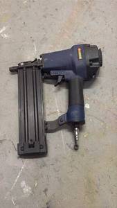 lot 58976 image: Campbell Hausfeld Pneumatic Brad Nailer - Retail $45