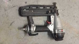 lot 58977 image: Porter Cable FN250C 16 Gauge Finish Nailer - Retail $75