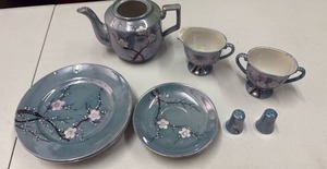 lot 58987 image: Japanese Cherry Blossom Tea Set with Plates - Retail $85