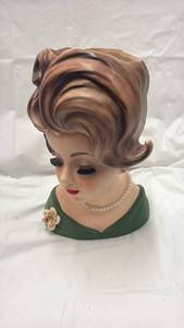 lot 59027 image: 1950s Style Lady Head Vase with Pearl Necklace - Retail $35
