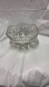 lot 59032 image: Cut Crystal Serving Bowl with Fan Pattern - Retail $45