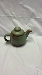 lot 59046 image: Frankoma Green Glazed Teapot - Retail $45