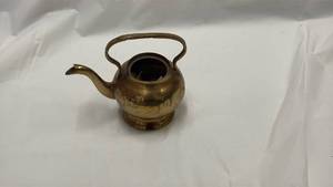 lot 59074 image: Decorative Brass Teapot with Etched Design - Retail $45