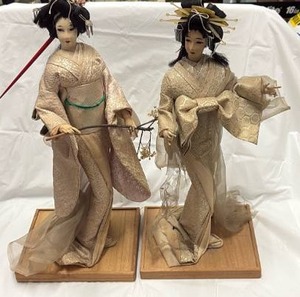 lot 59075 image: Japanese Geisha Dolls in Silk Kimono Set - Retail $125
