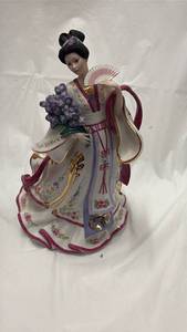 lot 59079 image: The Iris Princess by Lena Liu Porcelain Figurine - Retail $45