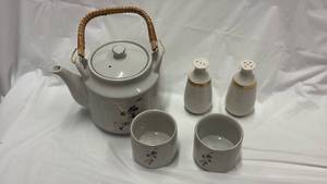 lot 59081 image: Japanese Otagiri Crane Tea Set - Retail $45