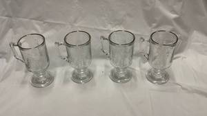 lot 59091 image: Holiday Tree Glass Mugs Set of 4 - Retail $24