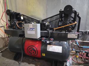 lot 22005 image: Chicago Pneumatic Industrial Air Compressor System RCP-C15123D