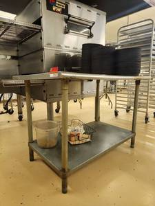 lot 22041 image: 4FT Stainless Steel Commercial Kitchen Prep Table