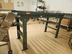 lot 22044 image: 5-FT Uline Gravity Roller Conveyor System H-5014