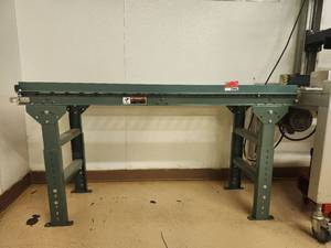 lot 22045 image: 5FT Industrial Powered Roller Conveyor System