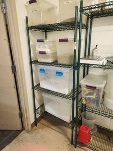 lot 22051 image: 4-Tier Metro Commercial Wire Shelving Unit - CONTENTS NOT INCLUDED