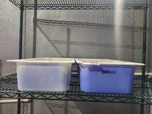 lot 22101 image: CoolCheck Refrigerator Storage Containers