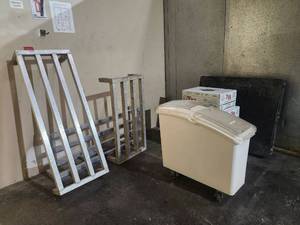lot 22110 image: Industrial Aluminum Pallet Storage Racks