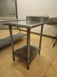 lot 22183 image: Commercial Stainless Steel Work Table with Undershelf