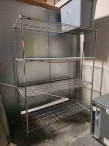 lot 22197 image: 4-Tier Metro Commercial Wire Shelving Unit
