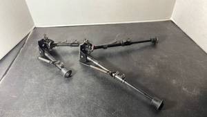 lot 1005 image: Adjustable bipods
