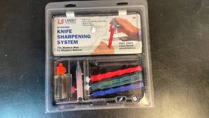 lot 1024 image: Lansky Sharpeners knife sharpening system