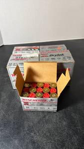 lot 1042 image: Winchester Super X 12 ga ammunition 5 full boxes