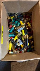 lot 1050 image: Box of loose 12, 20 and 410 ga ammunition