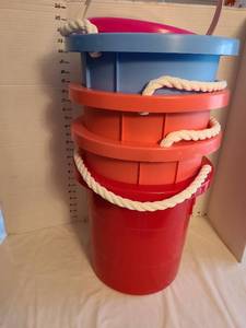 lot 1231 image: 5 buckets