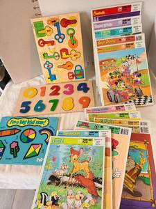lot 1267 image: Wooden and cardboard puzzles