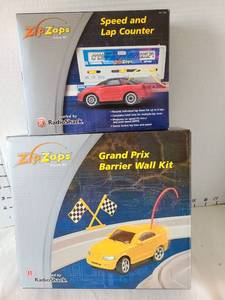 lot 1295 image: RadioShack ZipZaps Micro RC Accessories Bundle