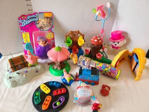lot 1298 image: Toys