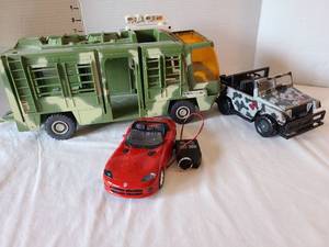 lot 1299 image: Toy Vehicle Collection - Fleetwood RV and RC Sports Car