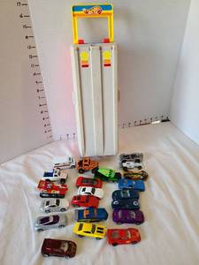 lot 1303 image: Hot Wheels with case.