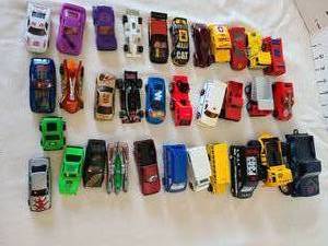 lot 1304 image: Hot Wheels, Matchbox, more
