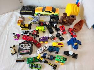 lot 1306 image: Toy cars and more