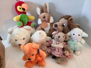 lot 1307 image: Stuffed animals