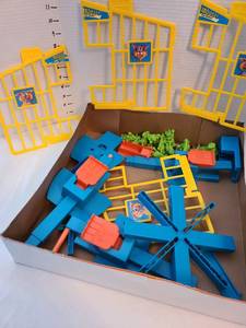 lot 1317 image: Mouse Get Out of My House toy