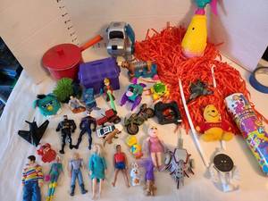 lot 1323 image: Toys