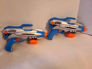 lot 1340 image: X-Stream Water Blaster Set - 2 Pack