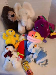 lot 1344 image: Stuffed animals