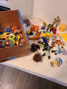 lot 1354 image: Toys