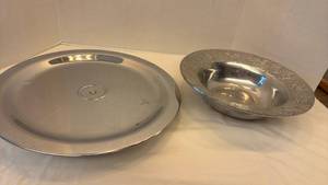 lot 1400 image: Embossed metal serving bow and turning cake plate