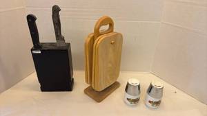 lot 1406 image: Le Gourmet French Kitchen Salt and Pepper Set with Wooden cutting board and more